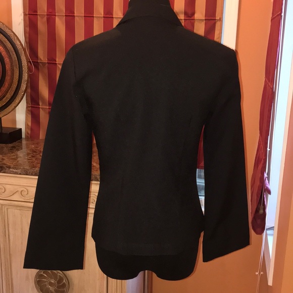 Vintage tailored black Blazer with tie waist. - Picture 3 of 5